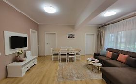Arya Vacation House